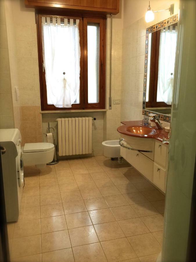 Appartamento Valentina Peschiera del Garda Buitenkant foto
