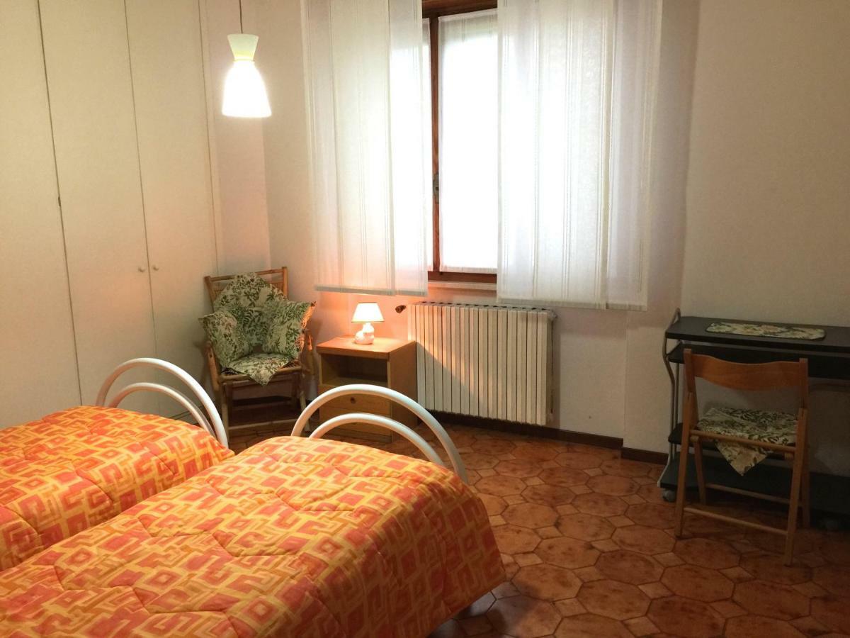 Appartamento Valentina Peschiera del Garda Buitenkant foto
