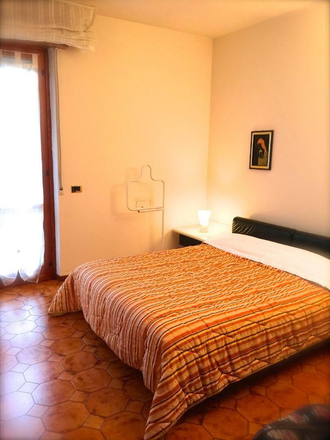 Appartamento Valentina Peschiera del Garda Buitenkant foto